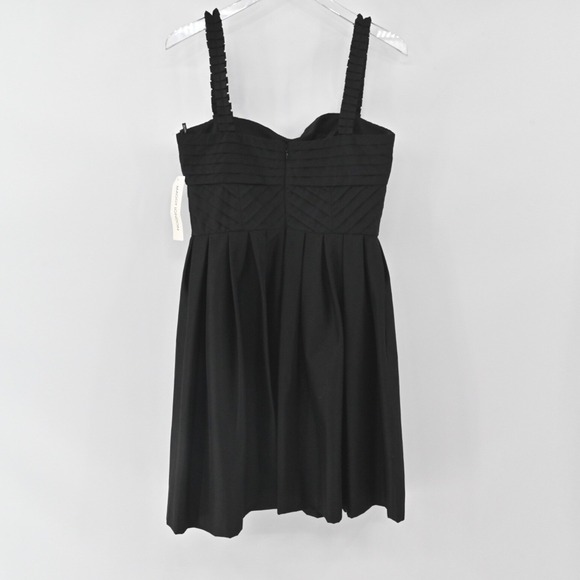 Maggy London Fit Flare Dress Womens Size 8 Black Pleated Party Sweetheart LBD - Picture 3 of 12